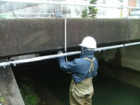 部材の寸法計測状況